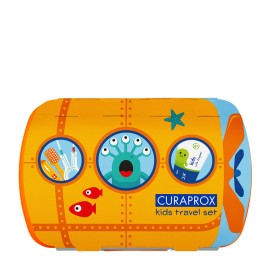 Curaprox Kids Travel Set για Παιδιά 6-12ετών με Παιδική Οδοντόβουρτσα, 1τεμ, Παιδική Οδοντόκρεμα, 10ml, Μεσοδόντια Βουρτσάκια (0.6mm & 0.7mm), 2τεμ & Δώρο Θήκη Μεταφοράς, 1τεμ, 1σετ